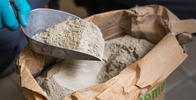 White Rapid Hardening Cement