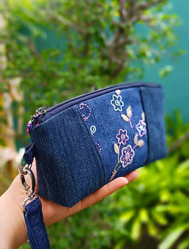  Hand-Stitched Makeup Bag
