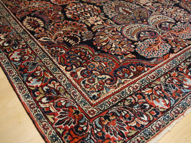 Sarouk Carpet
