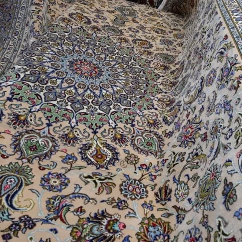 Kashan carpet